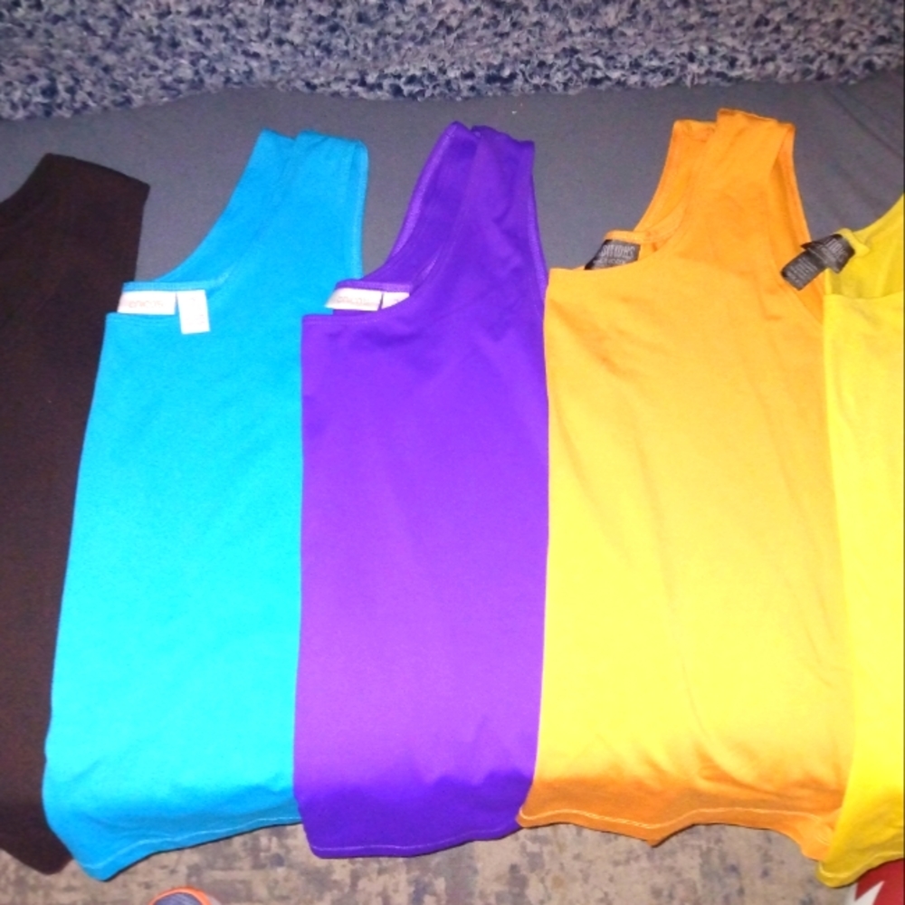 5 for 1 Chico's Nylon Spandex Microfiber Classic tanks Size 2